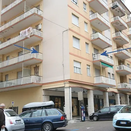 Trilocale Manatthan Apartment